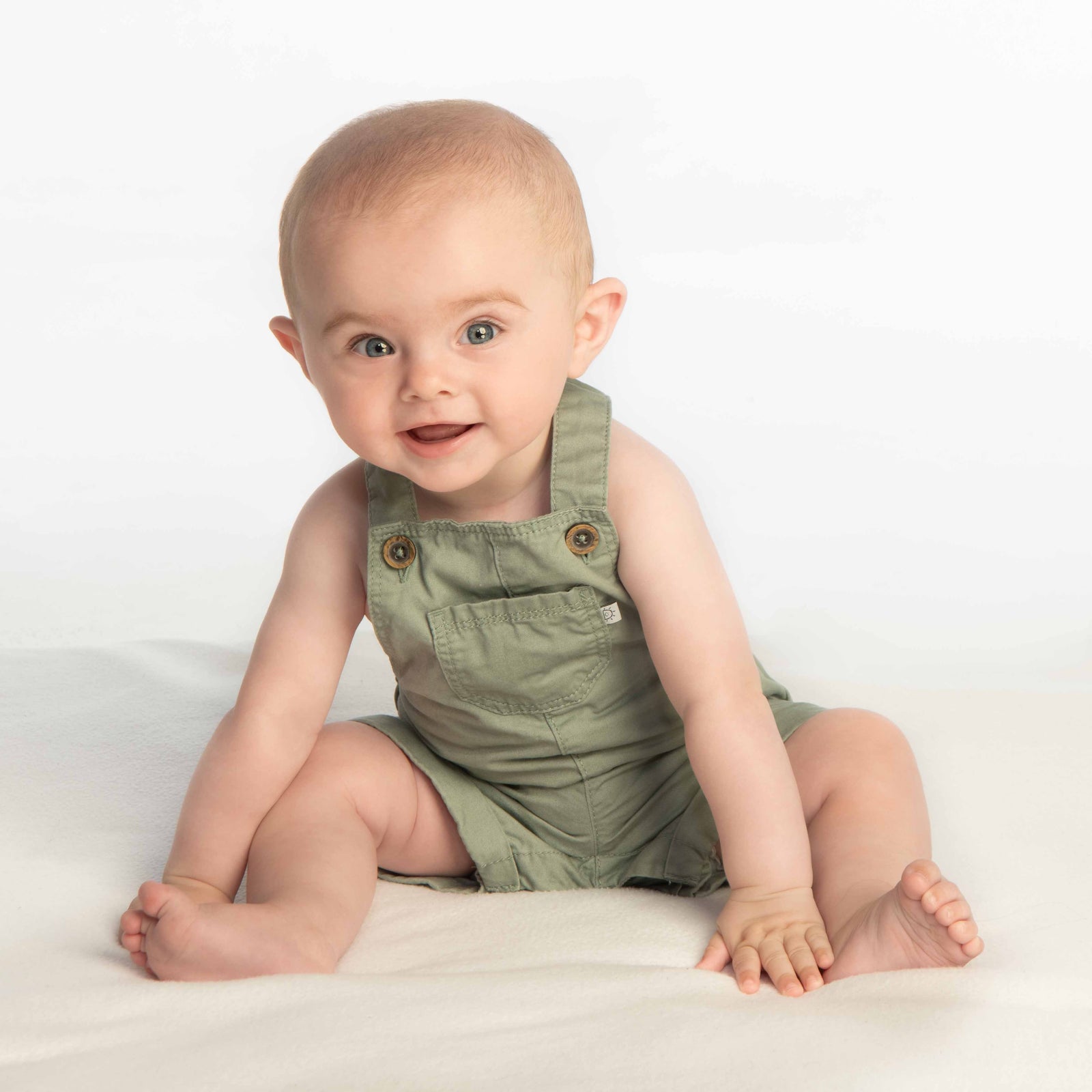 The Absolute Best Time to Capture Your Baby's First Portrait
